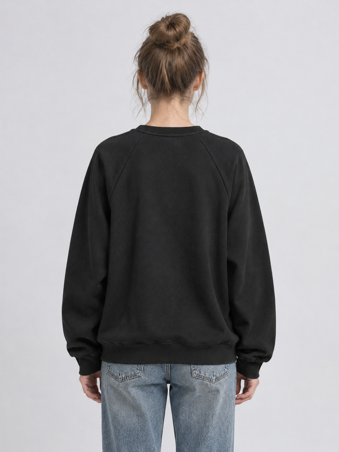 Women Script Logo 23 Raglan Crew Sweatshirt