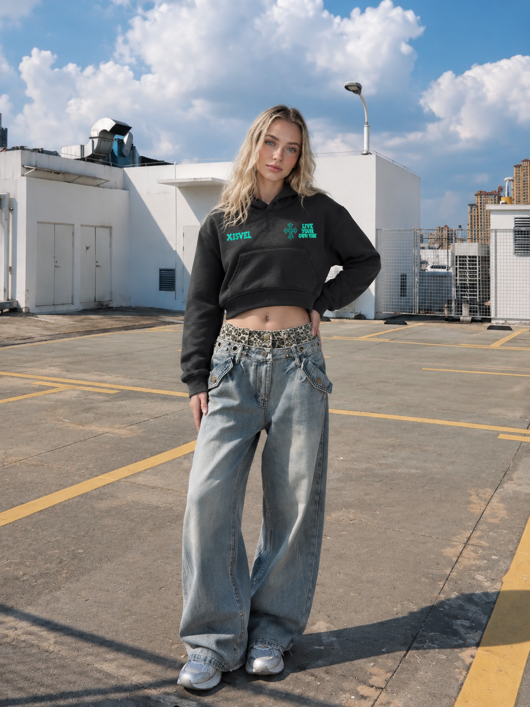 Women Cross Graphic Cropped Pullover Hoodie